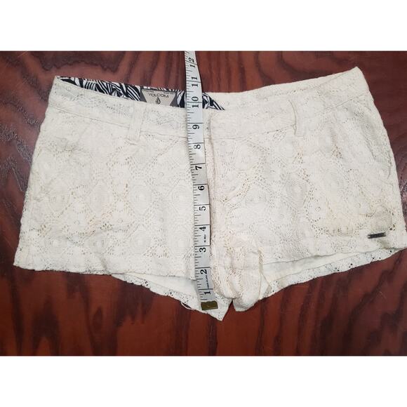 Volcom Ivory Cream White Floral Lace Overlay Shorty Shorts - Picture 5 of 7